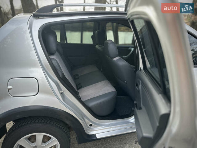 Сірий Дачія Sandero StepWay, об'ємом двигуна 1.6 л та пробігом 239 тис. км за 6900 $, фото 42 на Automoto.ua