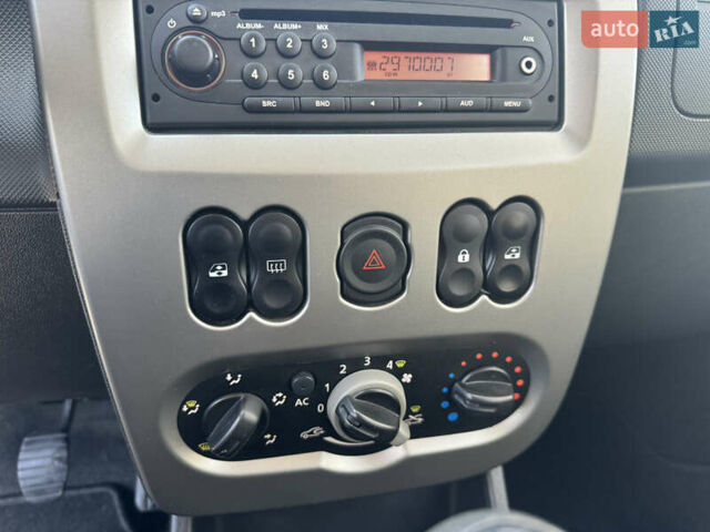 Дачия Sandero StepWay 2012 в Стрые на Automoto.ua Серый Дачия Sandero StepWay, объемом двигателя 1.6 л и пробегом 94 тыс. км за 6899 $, фото 20 на Automoto.ua