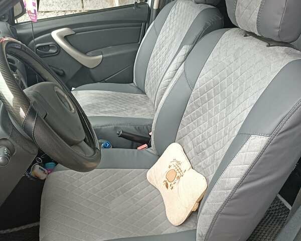 Серый Дачия Sandero StepWay, объемом двигателя 1.6 л и пробегом 237 тыс. км за 5800 $, фото 22 на Automoto.ua