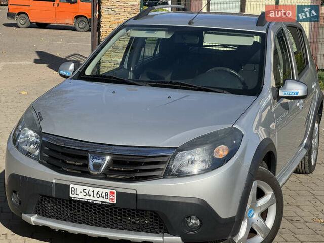 Дачия Sandero StepWay 2012 в Стрые на Automoto.ua Серый Дачия Sandero StepWay, объемом двигателя 1.6 л и пробегом 94 тыс. км за 6899 $, фото 5 на Automoto.ua