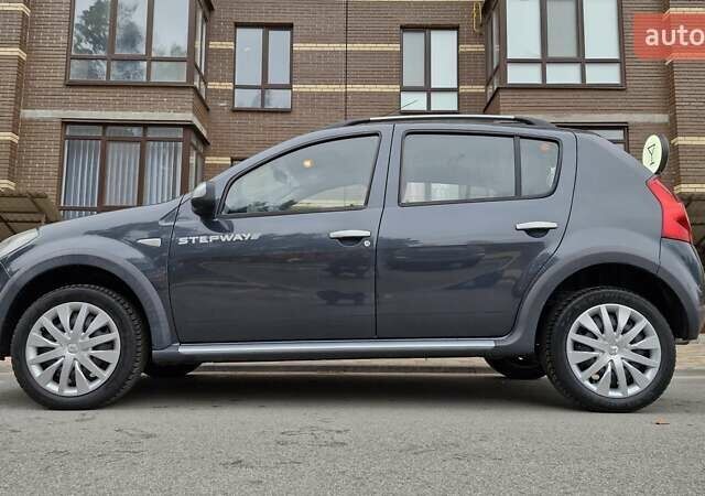 Сірий Дачія Sandero StepWay, об'ємом двигуна 1.6 л та пробігом 198 тис. км за 6699 $, фото 2 на Automoto.ua
