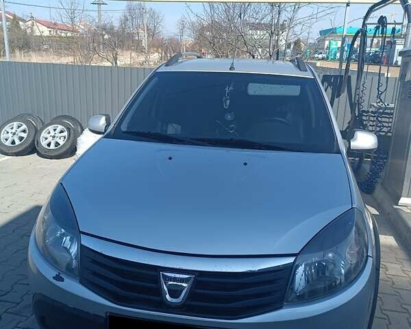 Серый Дачия Sandero StepWay, объемом двигателя 1.6 л и пробегом 237 тыс. км за 5800 $, фото 9 на Automoto.ua