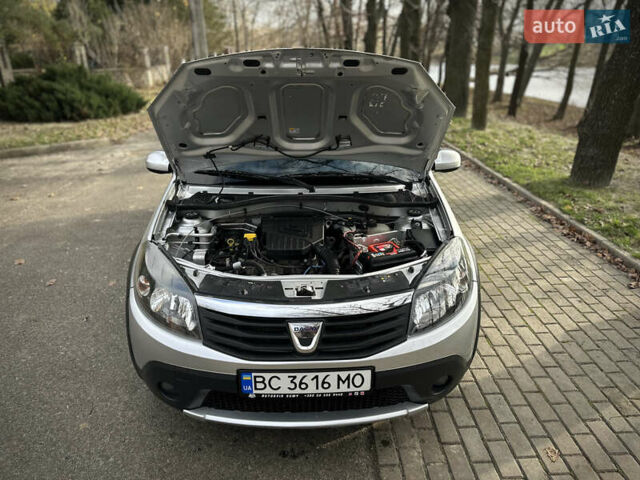 Сірий Дачія Sandero StepWay, об'ємом двигуна 1.6 л та пробігом 239 тис. км за 6900 $, фото 28 на Automoto.ua