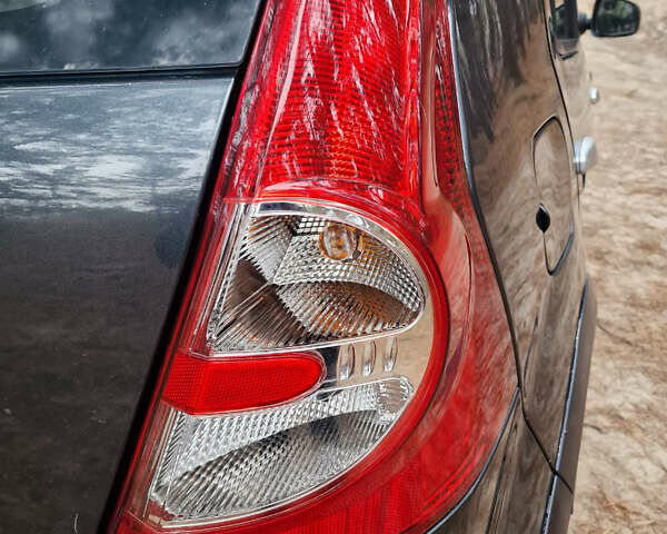 Серый Дачия Sandero StepWay, объемом двигателя 1.6 л и пробегом 207 тыс. км за 5999 $, фото 21 на Automoto.ua