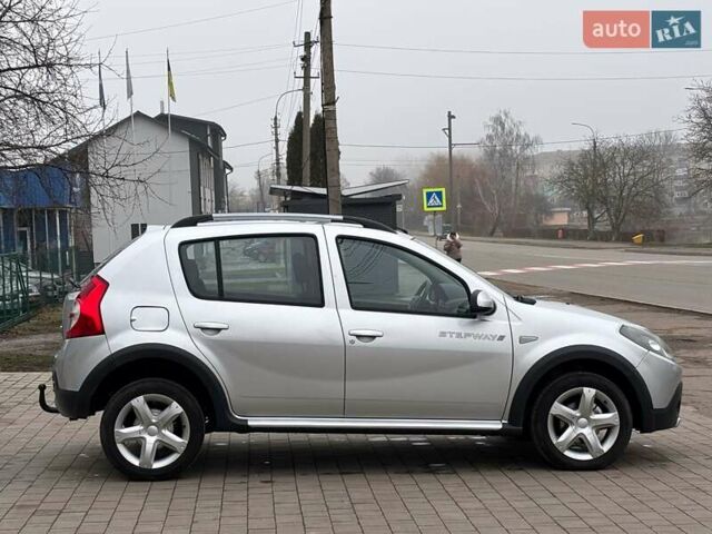 Серый Дачия Sandero StepWay, объемом двигателя 1.6 л и пробегом 184 тыс. км за 6999 $, фото 45 на Automoto.ua