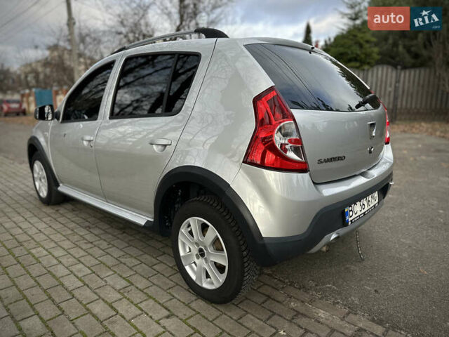 Сірий Дачія Sandero StepWay, об'ємом двигуна 1.6 л та пробігом 239 тис. км за 6900 $, фото 13 на Automoto.ua