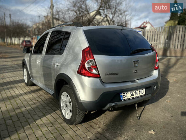 Сірий Дачія Sandero StepWay, об'ємом двигуна 1.6 л та пробігом 239 тис. км за 6900 $, фото 9 на Automoto.ua