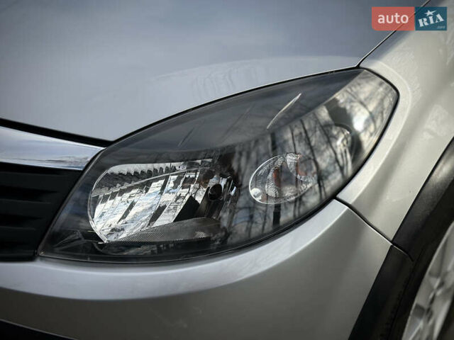 Сірий Дачія Sandero StepWay, об'ємом двигуна 1.6 л та пробігом 239 тис. км за 6900 $, фото 22 на Automoto.ua