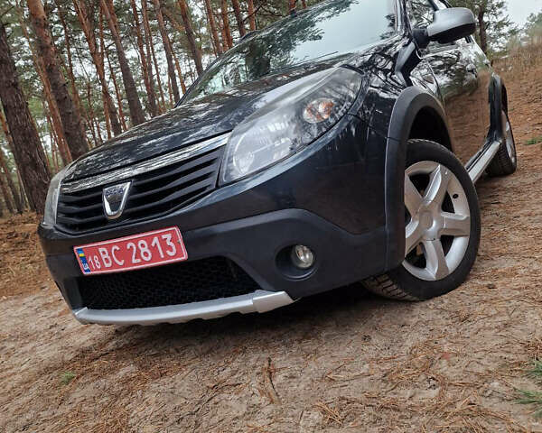 Серый Дачия Sandero StepWay, объемом двигателя 1.6 л и пробегом 207 тыс. км за 5999 $, фото 10 на Automoto.ua
