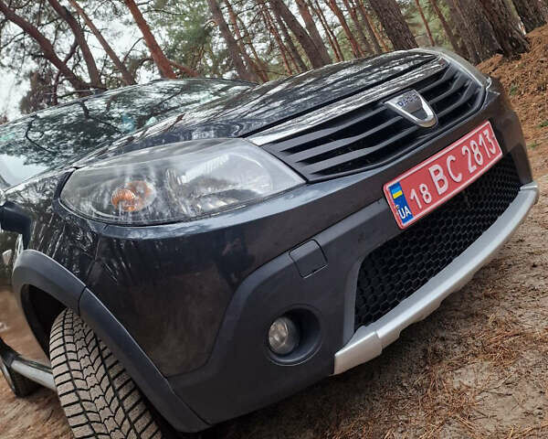 Серый Дачия Sandero StepWay, объемом двигателя 1.6 л и пробегом 207 тыс. км за 5999 $, фото 9 на Automoto.ua