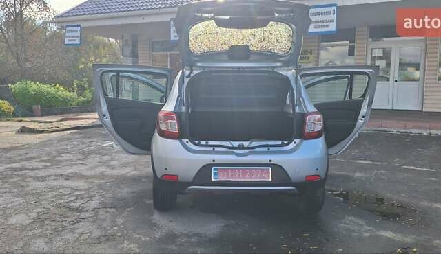 Серый Дачия Sandero StepWay, объемом двигателя 1.5 л и пробегом 191 тыс. км за 8500 $, фото 38 на Automoto.ua