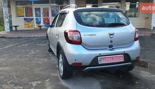 Серый Дачия Sandero StepWay, объемом двигателя 1.5 л и пробегом 191 тыс. км за 8500 $, фото 91 на Automoto.ua
