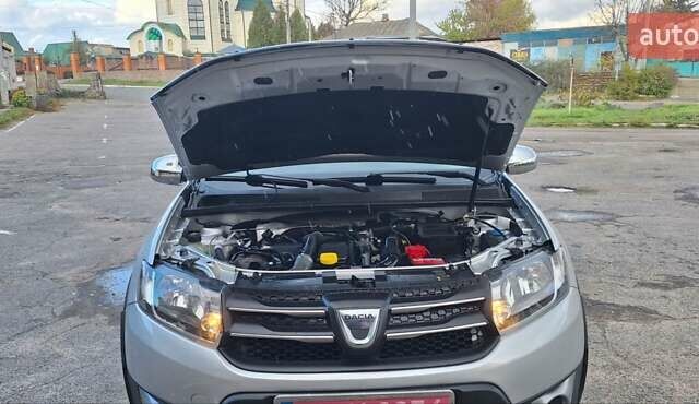 Серый Дачия Sandero StepWay, объемом двигателя 1.5 л и пробегом 191 тыс. км за 8500 $, фото 28 на Automoto.ua