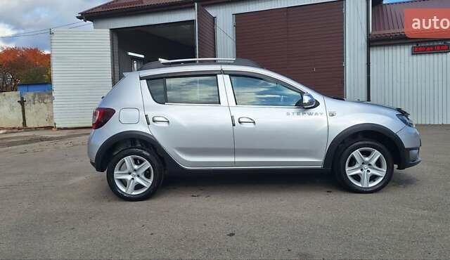 Серый Дачия Sandero StepWay, объемом двигателя 1.5 л и пробегом 191 тыс. км за 8500 $, фото 104 на Automoto.ua