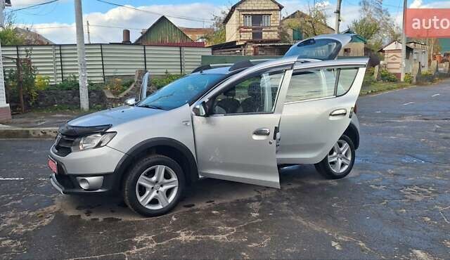 Серый Дачия Sandero StepWay, объемом двигателя 1.5 л и пробегом 191 тыс. км за 8500 $, фото 35 на Automoto.ua