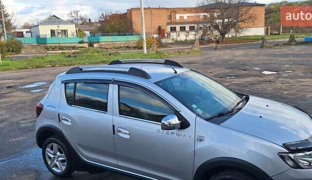 Серый Дачия Sandero StepWay, объемом двигателя 1.5 л и пробегом 191 тыс. км за 8500 $, фото 86 на Automoto.ua