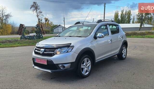 Серый Дачия Sandero StepWay, объемом двигателя 1.5 л и пробегом 191 тыс. км за 8500 $, фото 102 на Automoto.ua