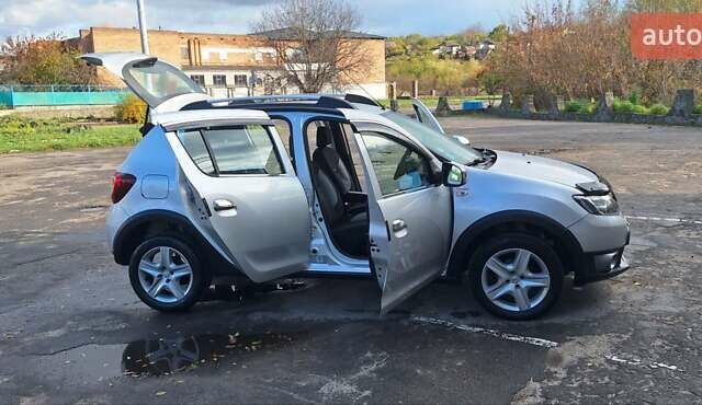 Серый Дачия Sandero StepWay, объемом двигателя 1.5 л и пробегом 191 тыс. км за 8500 $, фото 42 на Automoto.ua