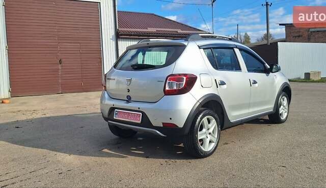 Серый Дачия Sandero StepWay, объемом двигателя 1.5 л и пробегом 191 тыс. км за 8500 $, фото 105 на Automoto.ua