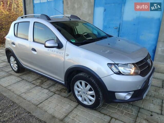 Сірий Дачія Sandero StepWay, об'ємом двигуна 0.9 л та пробігом 197 тис. км за 5500 $, фото 2 на Automoto.ua