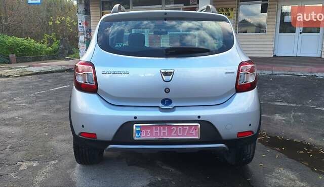 Серый Дачия Sandero StepWay, объемом двигателя 1.5 л и пробегом 191 тыс. км за 8500 $, фото 89 на Automoto.ua