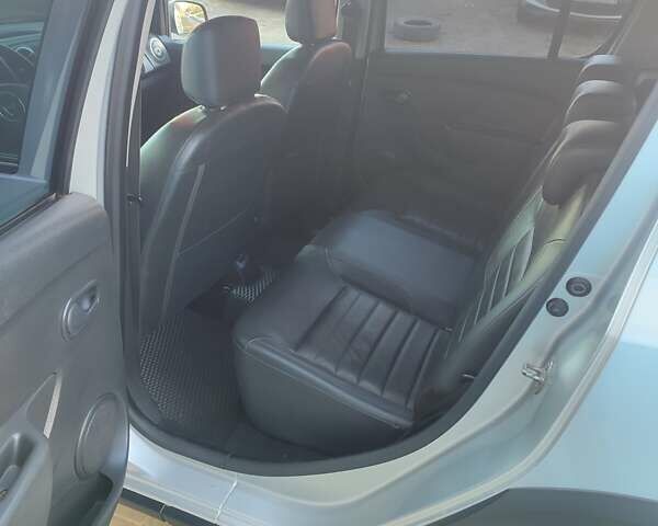 Сірий Дачія Sandero StepWay, об'ємом двигуна 0.9 л та пробігом 197 тис. км за 5500 $, фото 10 на Automoto.ua