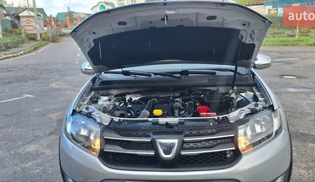 Серый Дачия Sandero StepWay, объемом двигателя 1.5 л и пробегом 191 тыс. км за 8500 $, фото 25 на Automoto.ua