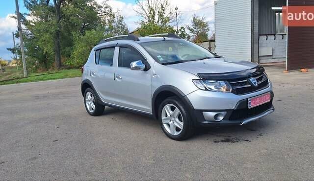 Серый Дачия Sandero StepWay, объемом двигателя 1.5 л и пробегом 191 тыс. км за 8500 $, фото 108 на Automoto.ua