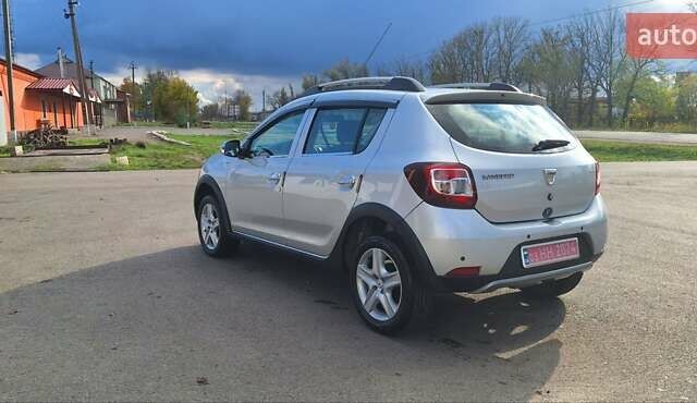 Серый Дачия Sandero StepWay, объемом двигателя 1.5 л и пробегом 191 тыс. км за 8500 $, фото 106 на Automoto.ua
