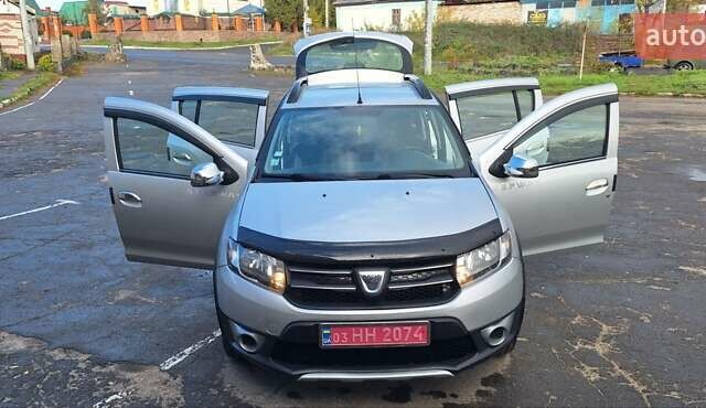 Серый Дачия Sandero StepWay, объемом двигателя 1.5 л и пробегом 191 тыс. км за 8500 $, фото 33 на Automoto.ua