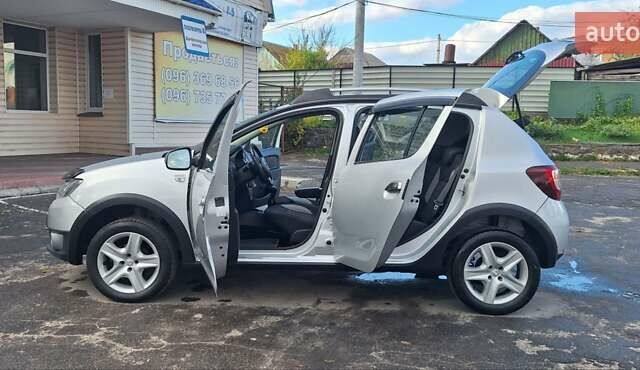 Серый Дачия Sandero StepWay, объемом двигателя 1.5 л и пробегом 191 тыс. км за 8500 $, фото 36 на Automoto.ua