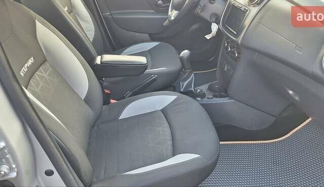 Серый Дачия Sandero StepWay, объемом двигателя 1.5 л и пробегом 191 тыс. км за 8500 $, фото 65 на Automoto.ua