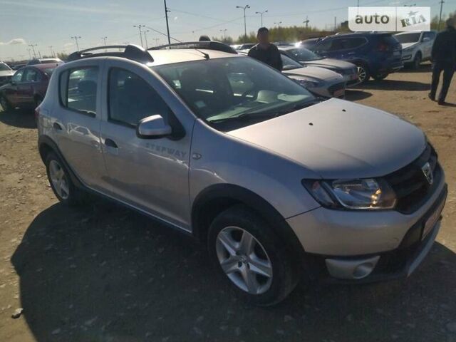 Серый Дачия Sandero StepWay, объемом двигателя 0.9 л и пробегом 84 тыс. км за 6950 $, фото 1 на Automoto.ua