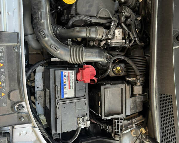 Серый Дачия Sandero StepWay, объемом двигателя 1.5 л и пробегом 130 тыс. км за 9600 $, фото 13 на Automoto.ua