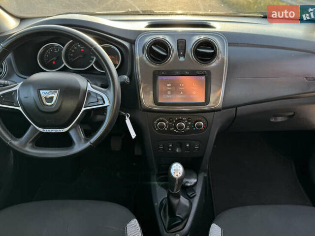 Сірий Дачія Sandero StepWay, об'ємом двигуна 1.5 л та пробігом 130 тис. км за 9600 $, фото 12 на Automoto.ua