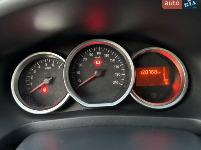 Серый Дачия Sandero StepWay, объемом двигателя 1.5 л и пробегом 130 тыс. км за 9600 $, фото 17 на Automoto.ua