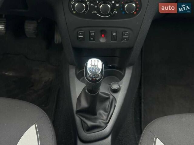 Синий Дачия Sandero StepWay, объемом двигателя 1.5 л и пробегом 219 тыс. км за 7950 $, фото 30 на Automoto.ua