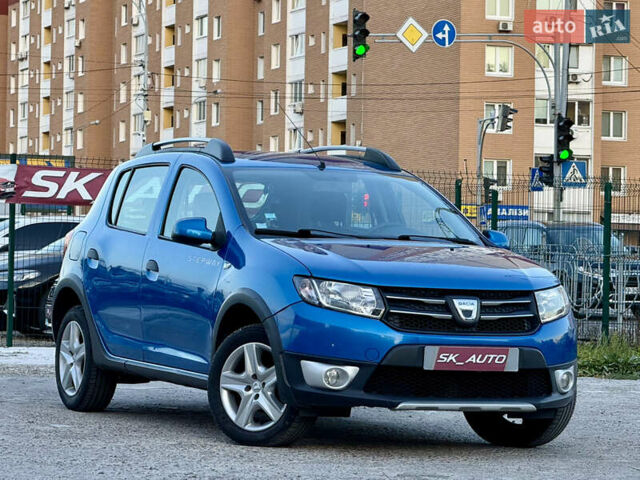 Синий Дачия Sandero StepWay, объемом двигателя 1.5 л и пробегом 219 тыс. км за 7800 $, фото 4 на Automoto.ua