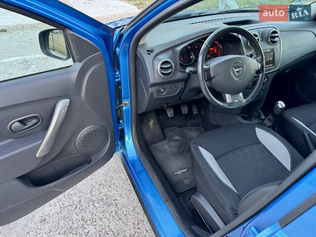 Синий Дачия Sandero StepWay, объемом двигателя 1.5 л и пробегом 219 тыс. км за 7800 $, фото 17 на Automoto.ua
