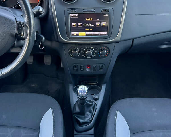 Синий Дачия Sandero StepWay, объемом двигателя 1.5 л и пробегом 219 тыс. км за 7800 $, фото 41 на Automoto.ua