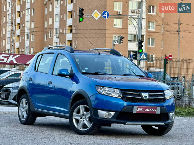 Синий Дачия Sandero StepWay, объемом двигателя 1.5 л и пробегом 219 тыс. км за 7800 $, фото 5 на Automoto.ua