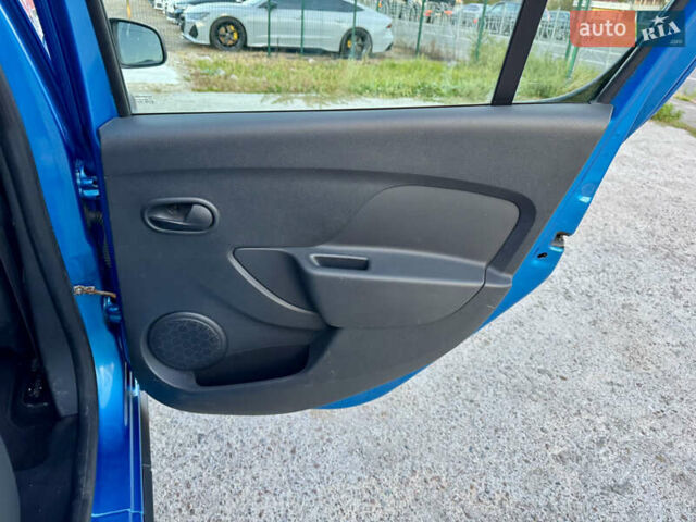 Синий Дачия Sandero StepWay, объемом двигателя 1.5 л и пробегом 219 тыс. км за 7800 $, фото 28 на Automoto.ua