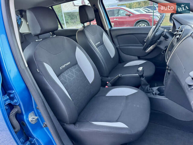 Синий Дачия Sandero StepWay, объемом двигателя 1.5 л и пробегом 219 тыс. км за 7800 $, фото 35 на Automoto.ua