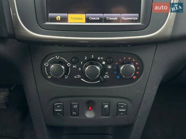 Синий Дачия Sandero StepWay, объемом двигателя 1.5 л и пробегом 219 тыс. км за 7950 $, фото 20 на Automoto.ua