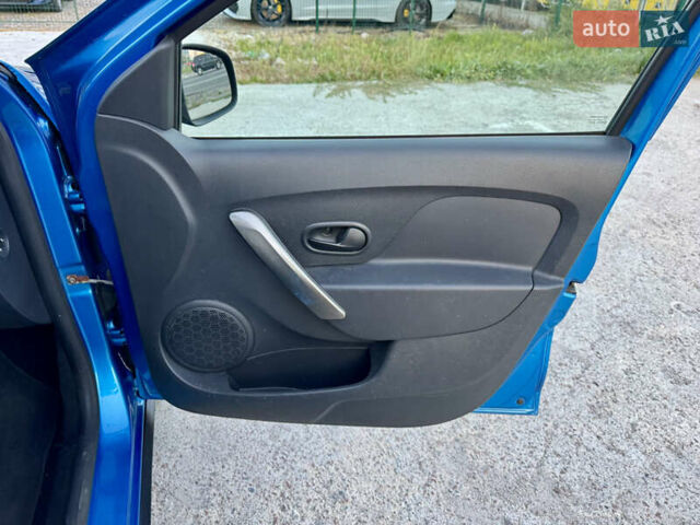 Синий Дачия Sandero StepWay, объемом двигателя 1.5 л и пробегом 219 тыс. км за 7800 $, фото 33 на Automoto.ua