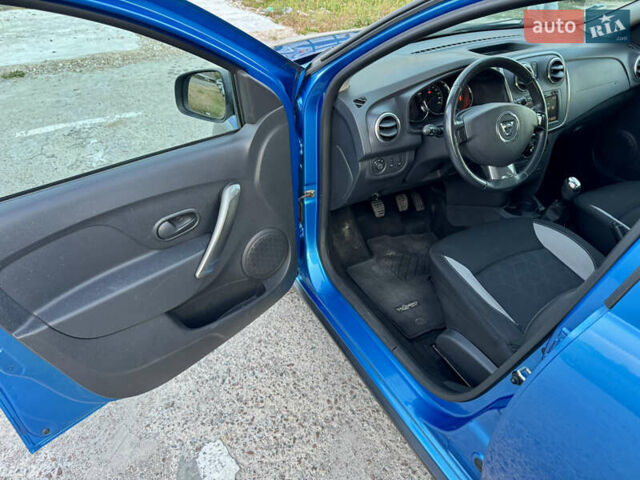 Синий Дачия Sandero StepWay, объемом двигателя 1.5 л и пробегом 219 тыс. км за 7800 $, фото 16 на Automoto.ua