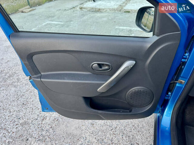 Синий Дачия Sandero StepWay, объемом двигателя 1.5 л и пробегом 219 тыс. км за 7800 $, фото 21 на Automoto.ua