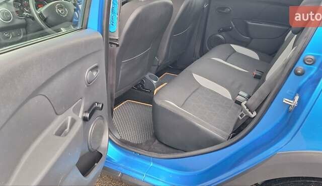Синій Дачія Sandero StepWay, об'ємом двигуна 1.5 л та пробігом 198 тис. км за 8900 $, фото 61 на Automoto.ua