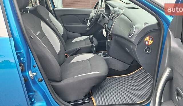 Синій Дачія Sandero StepWay, об'ємом двигуна 1.5 л та пробігом 198 тис. км за 8900 $, фото 70 на Automoto.ua