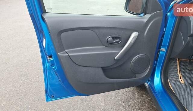 Синій Дачія Sandero StepWay, об'ємом двигуна 1.5 л та пробігом 198 тис. км за 8900 $, фото 55 на Automoto.ua